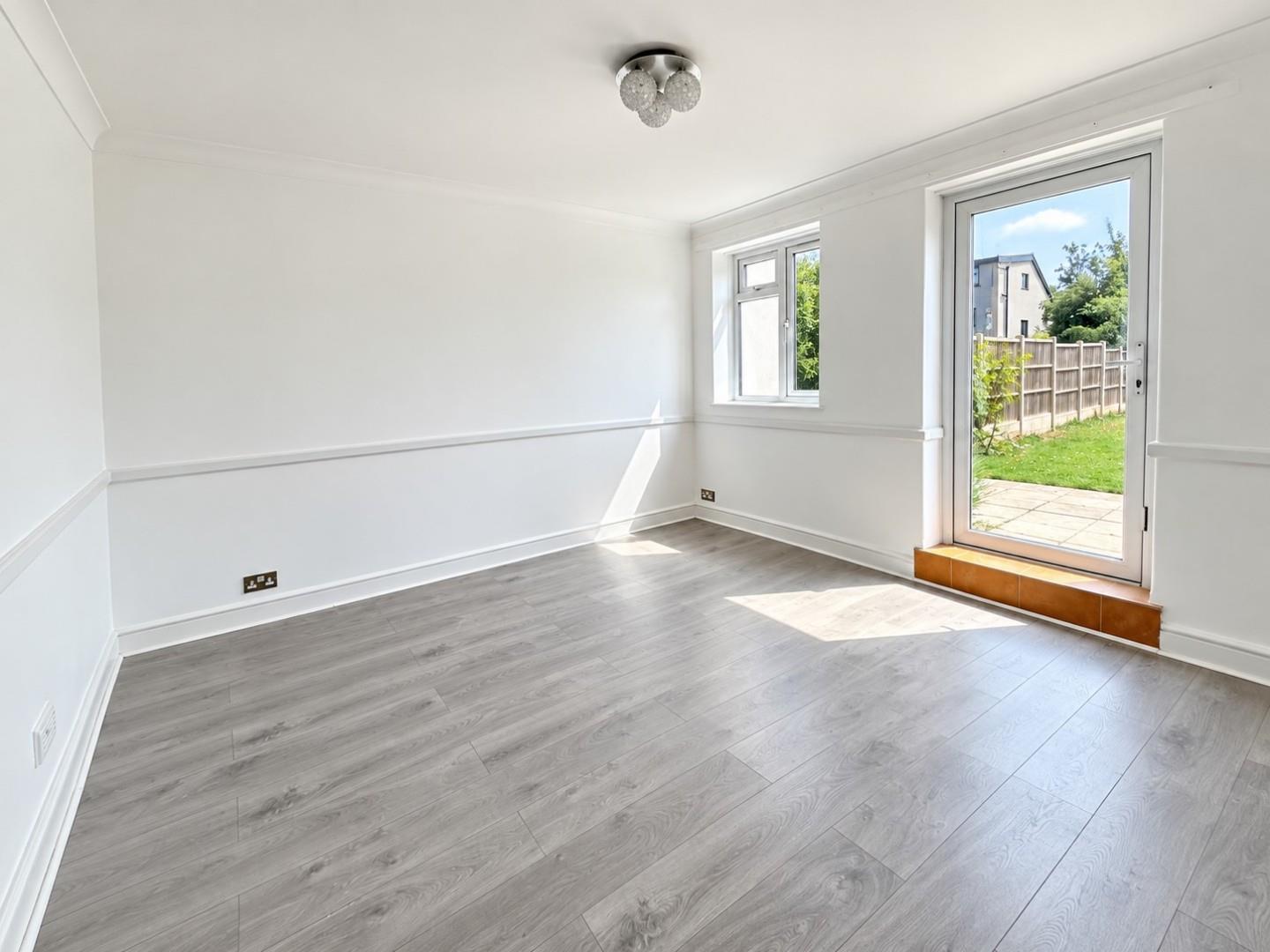 FARNDALE AVENUE, LONDON